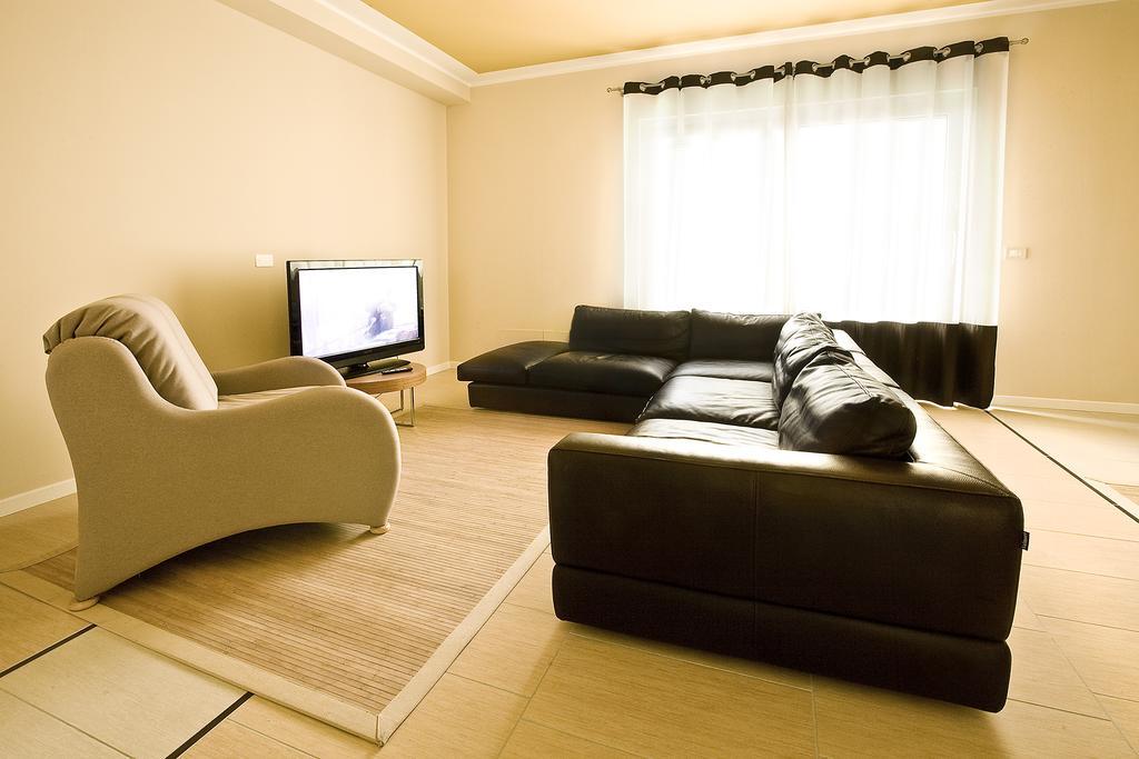 Deluxe Apartment,1395402980:JPEG