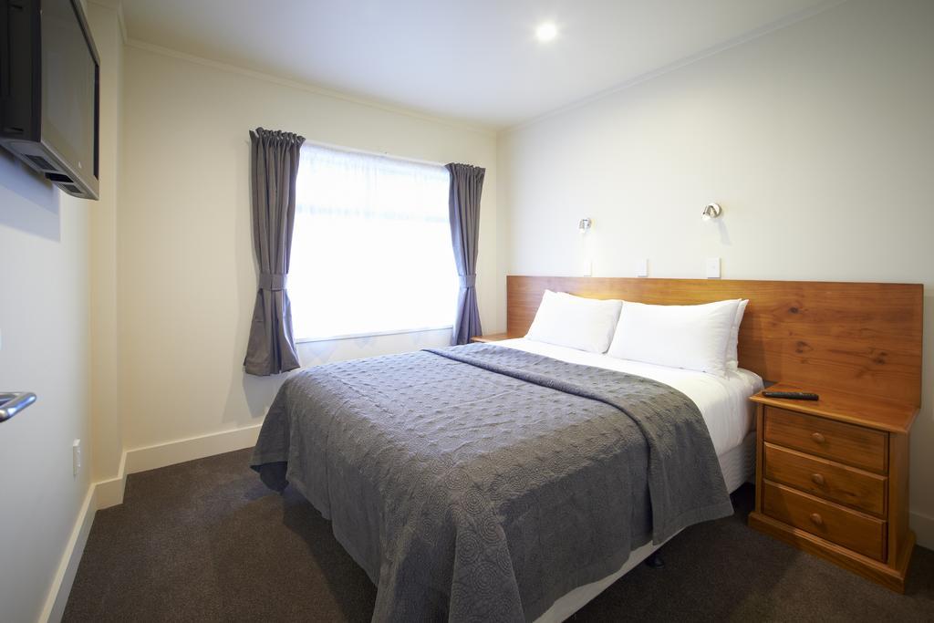 Executive One-Bedroom Apartment 2 Queen Beds