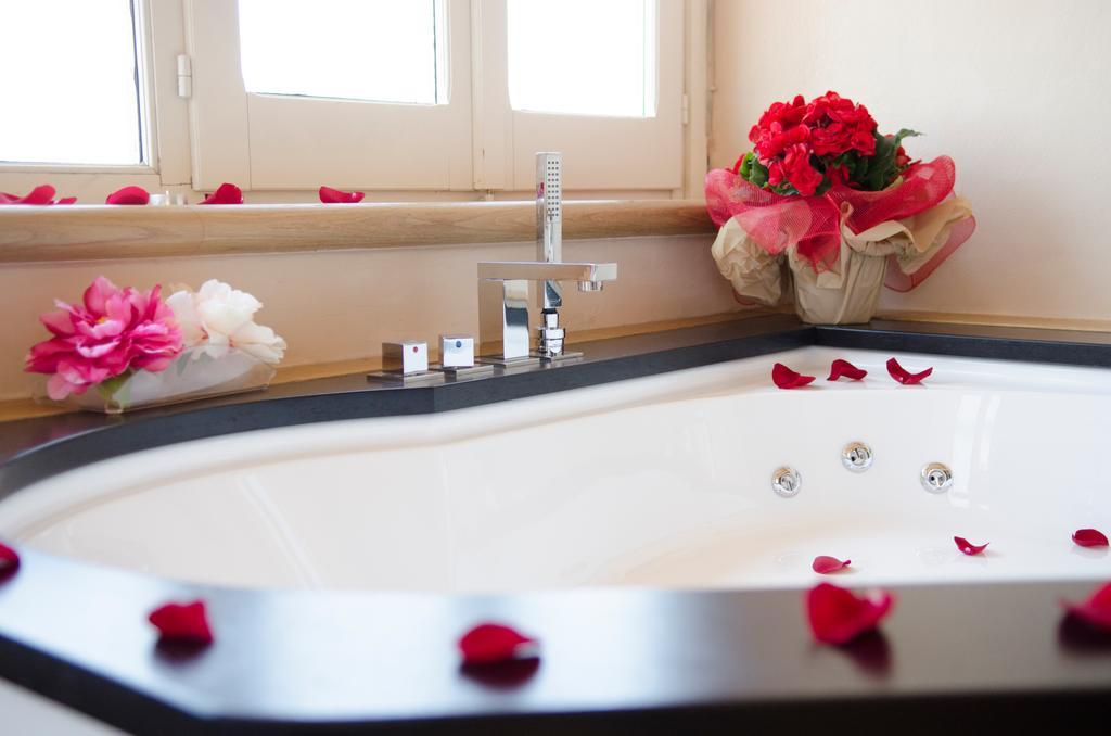Suite Spa Bath,682200141:JPEG