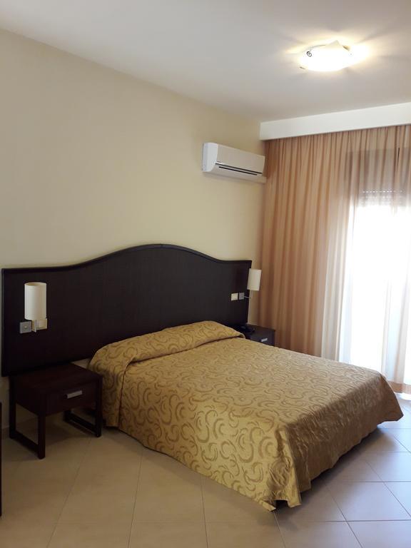 Double or Twin Room Disability Access,738463915:JPEG