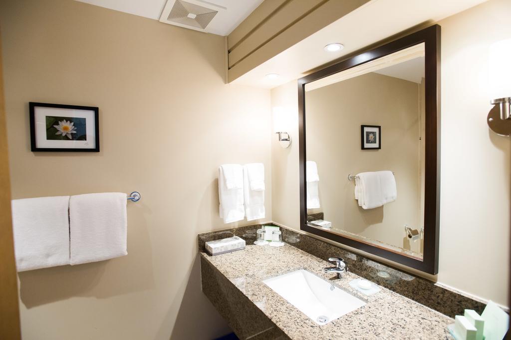 Traditional Queen Room