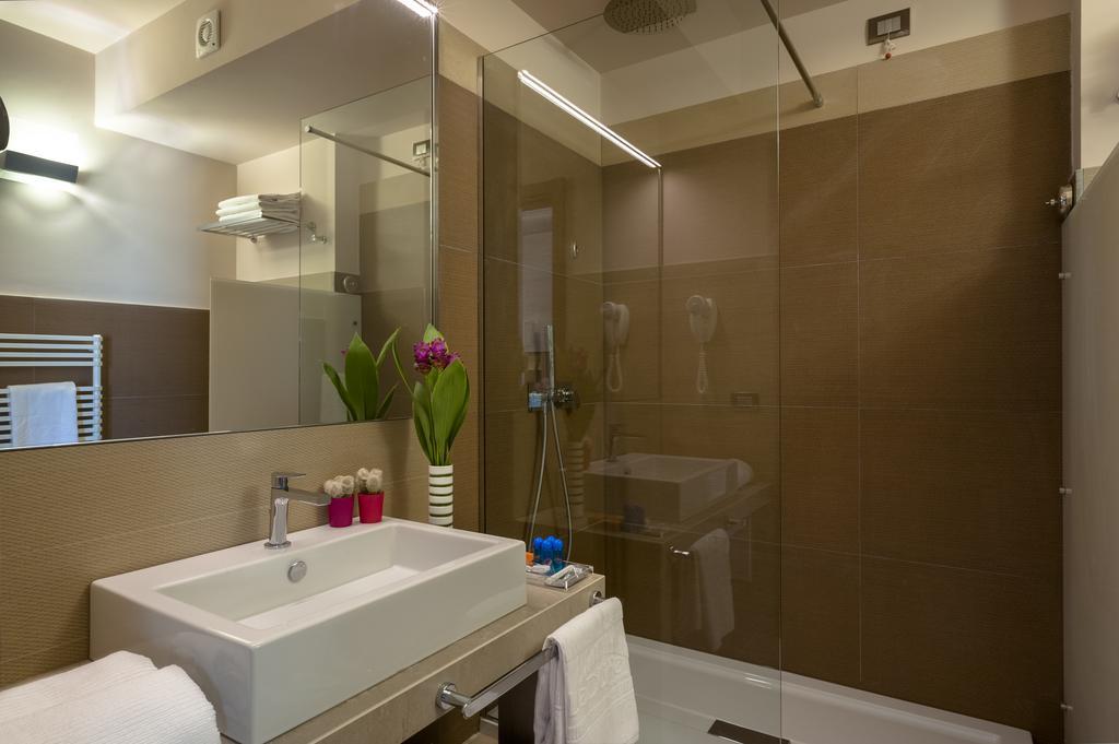 Superior Double Room with Spa Package,736123579:JPEG