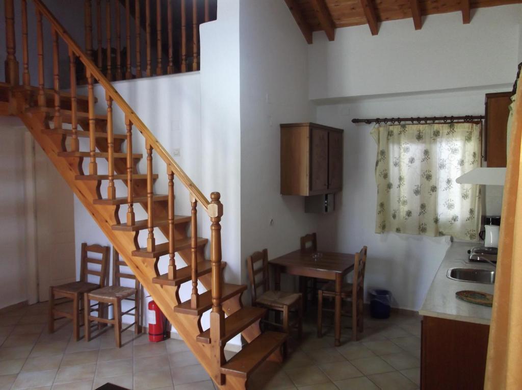 Appartement met 2 Slaapkamers (4 Volwassenen) met Autoverhuur
