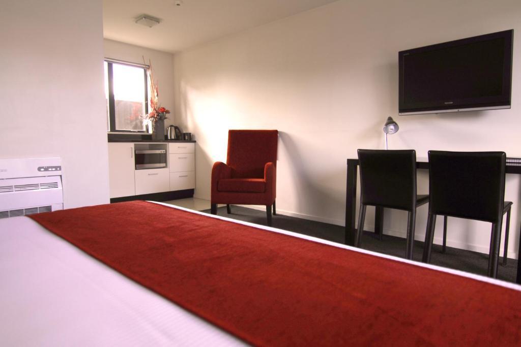 Studio with Spa Bath
