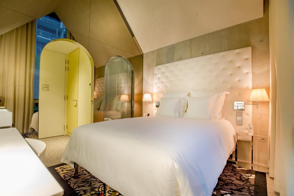 Queen Alcove Cosy