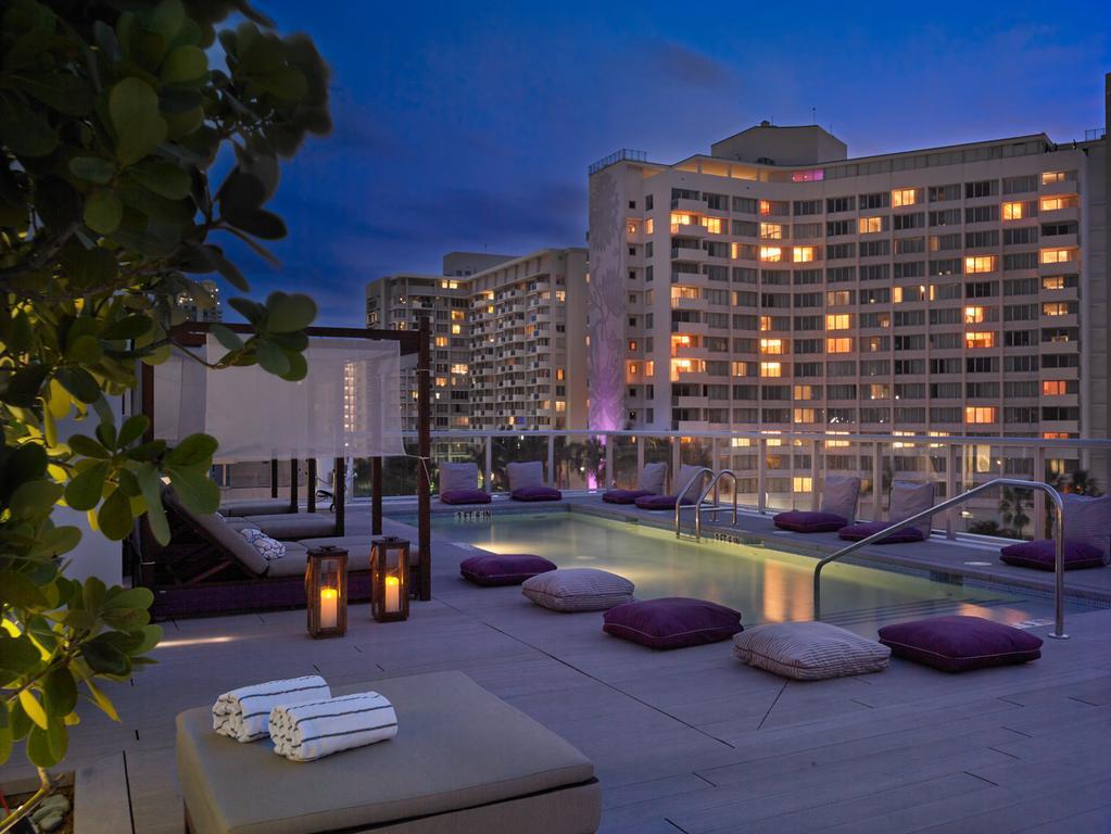 Courtyard 1 Bedroom Suite - with Kitchenette and Standing Balcony