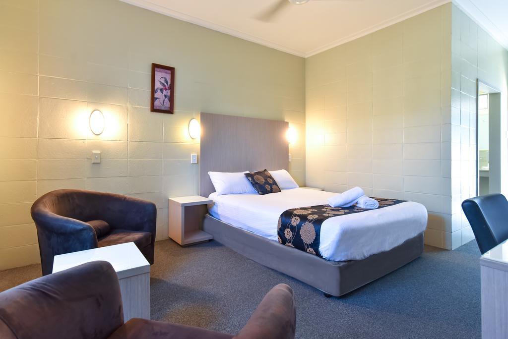 Deluxe Queen Room - Not Pet Friendly