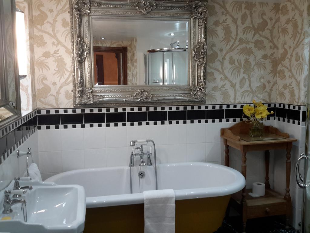 Edwardian Suite Balcony