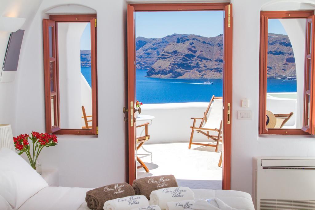 Honeymoon Cave Suite with Outdoor Hot Tub