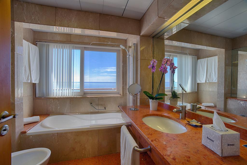 Suite with Sea View