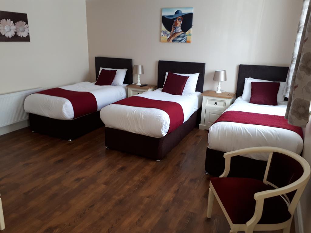 Triple Room (Courtyard)