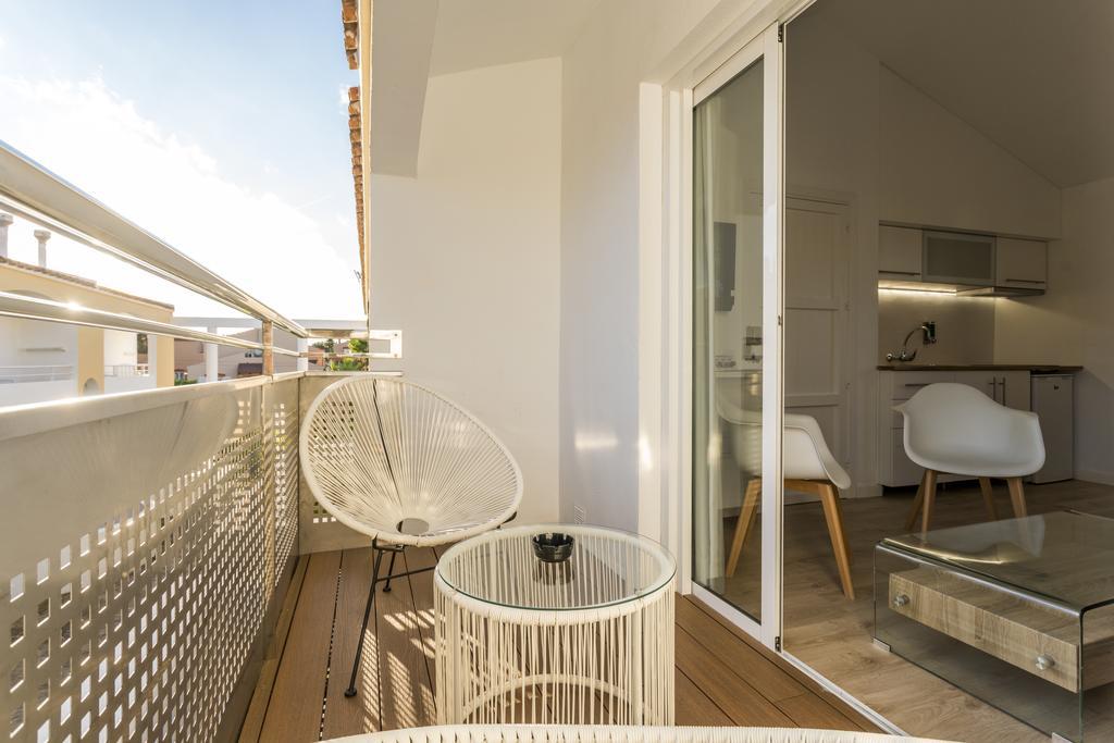 One-Bedroom Apartment,451528140:JPEG