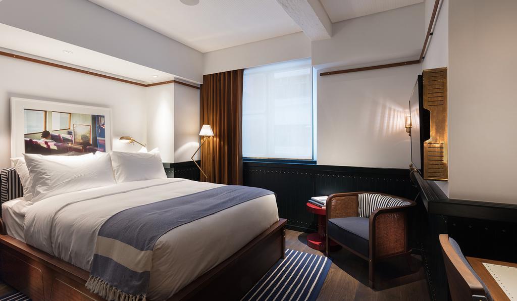 Small Queen Bed Room