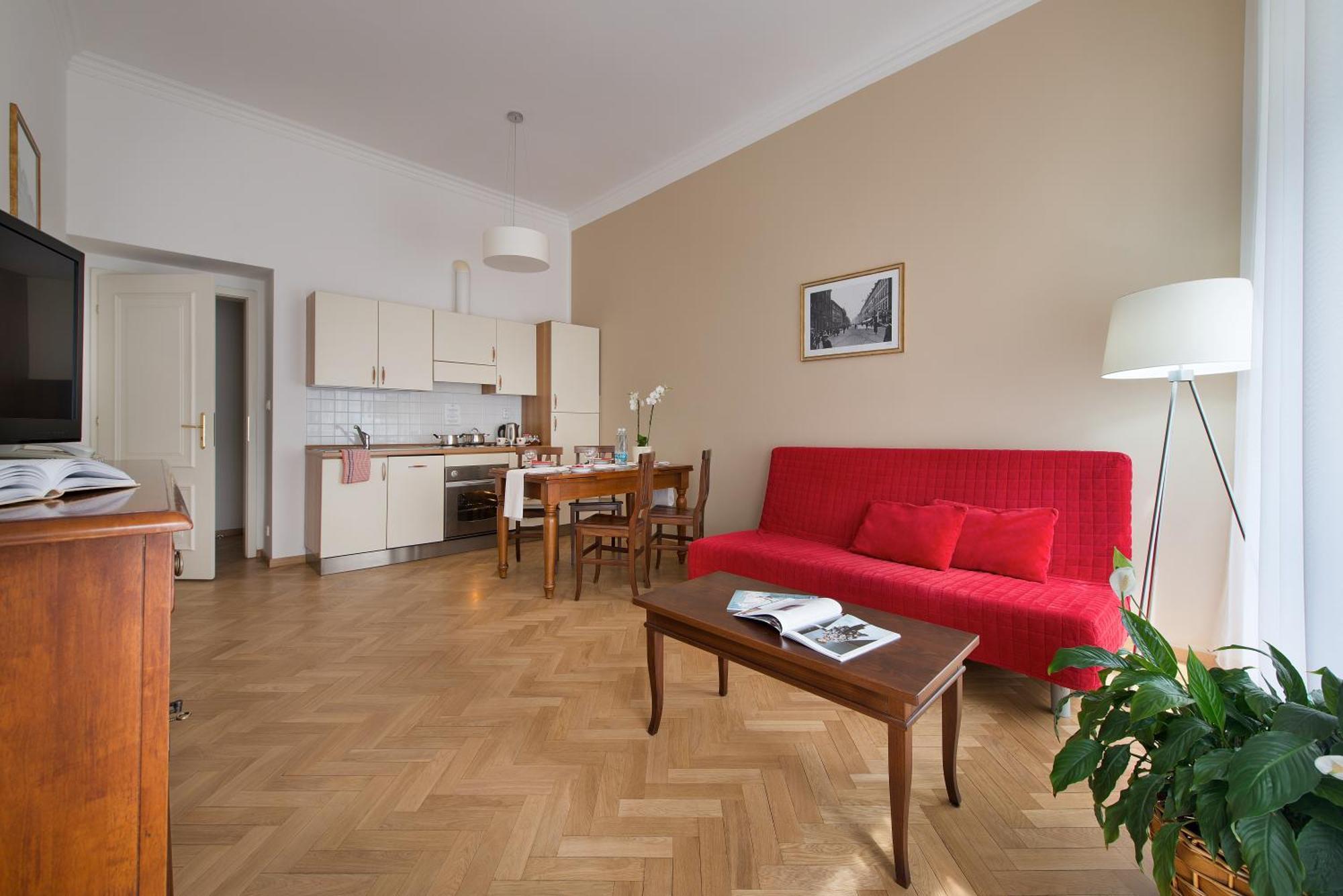 Superior Triple Apartment,1274825275:JPEG
