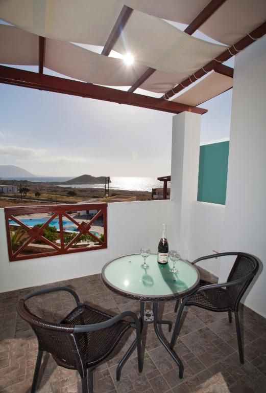 One-Bedroom Apartment Sea View