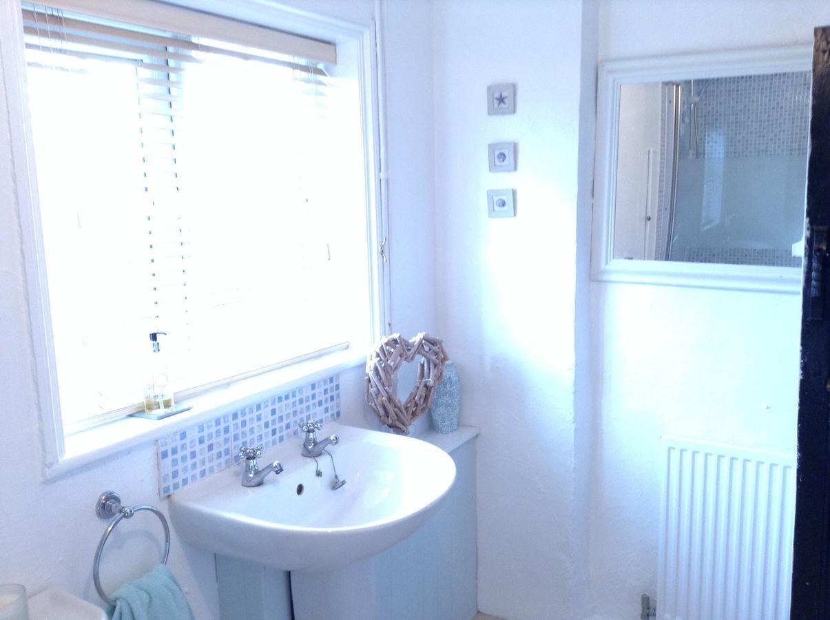 Double Room Private External Bathroom