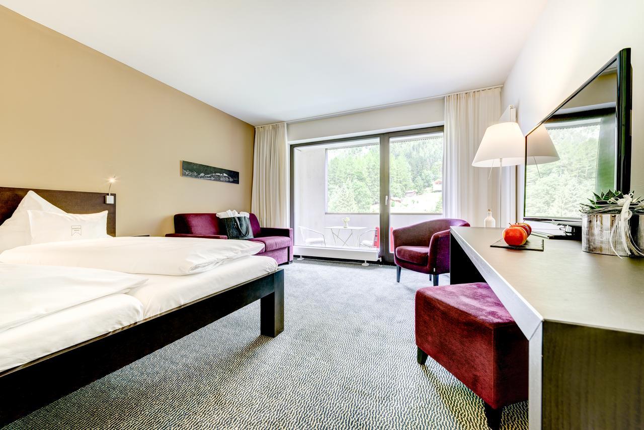 Doppelzimmer mit Balkon