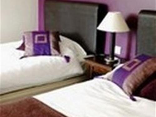 Twin Room with Private Bathroom
