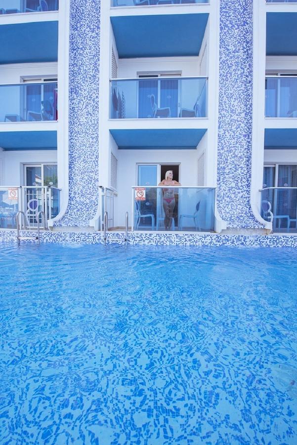 Pool view room