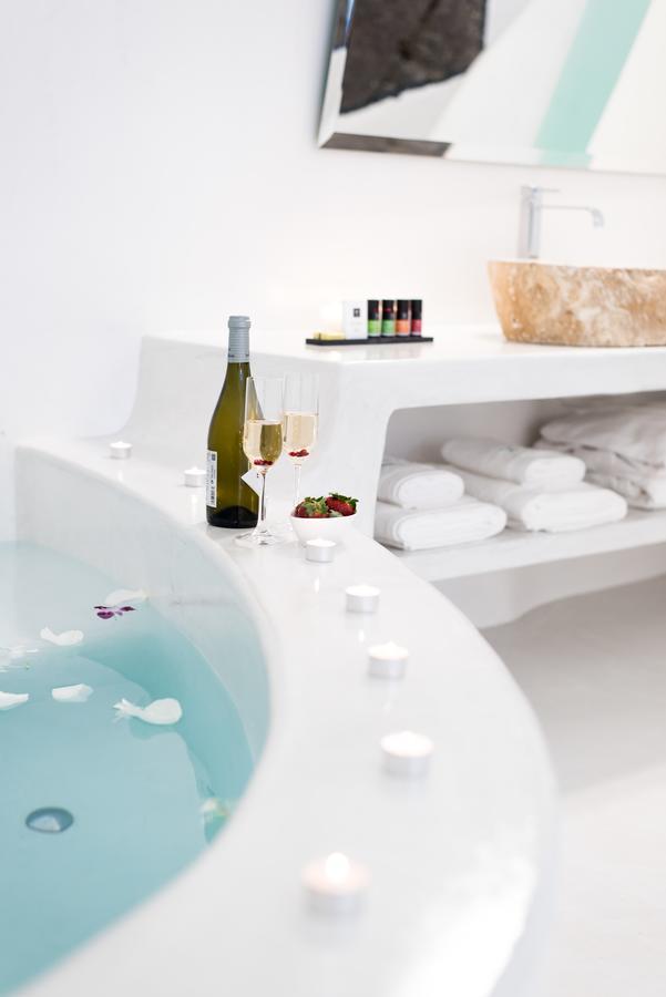 Suite Deluxe avec Petite Piscine Extérieure Chauffée avec Jets