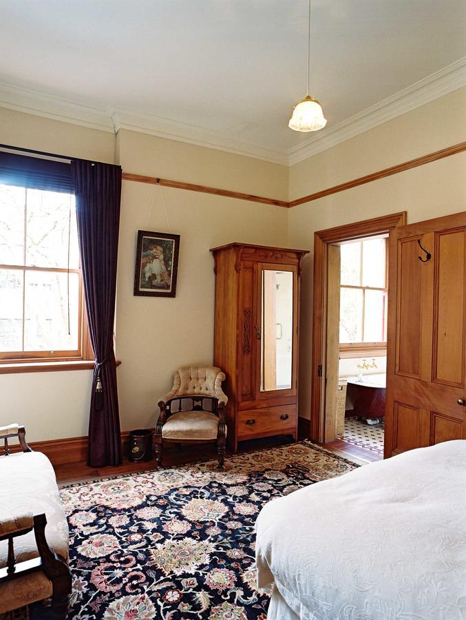 Deluxe Queen Suite