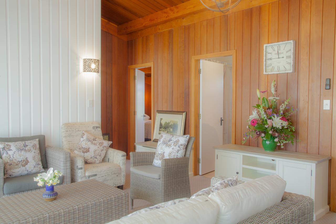 Two-Bedroom Chalet Spa Bath