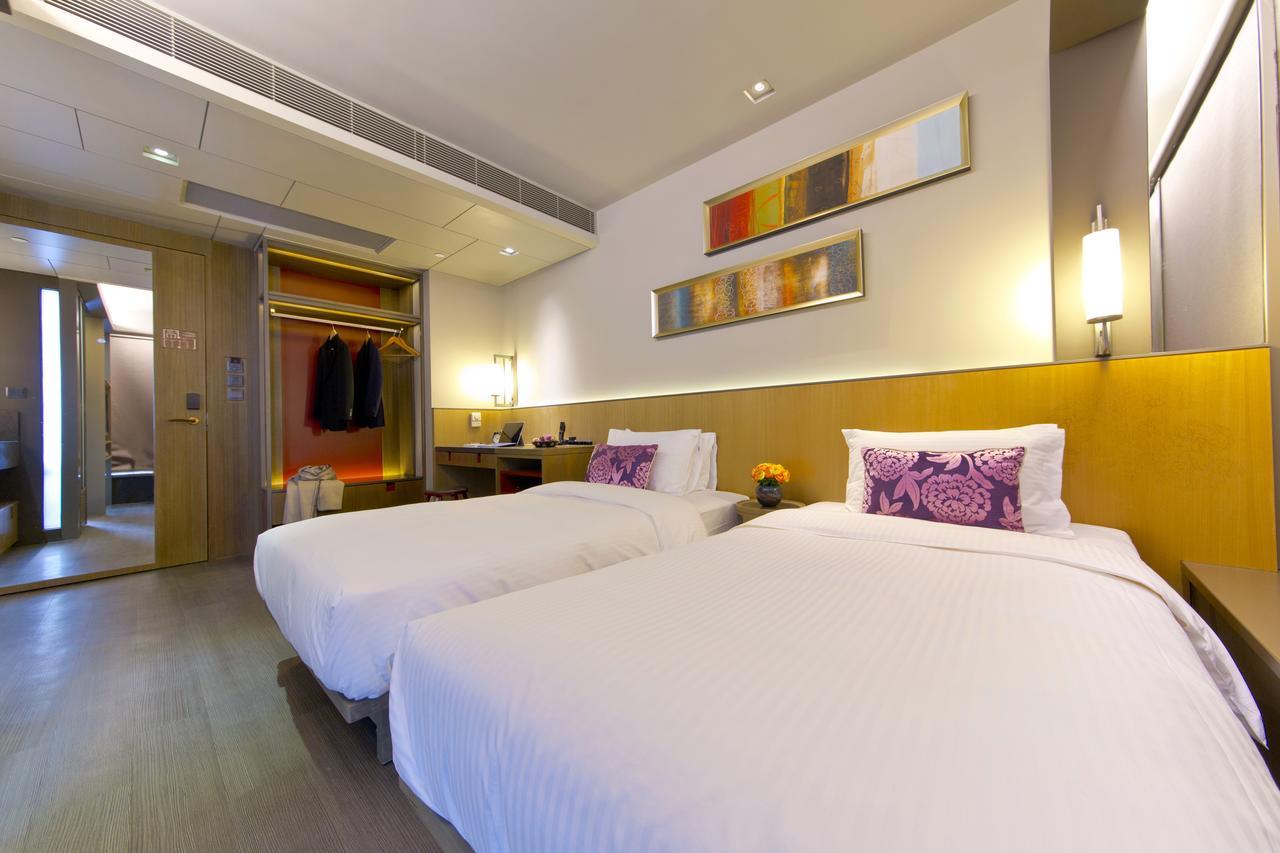 88 Superior Twin Room