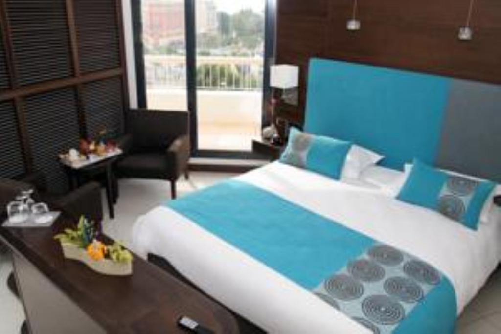 Deluxe Suite met Gedeeltelijk Uitzicht op Zee