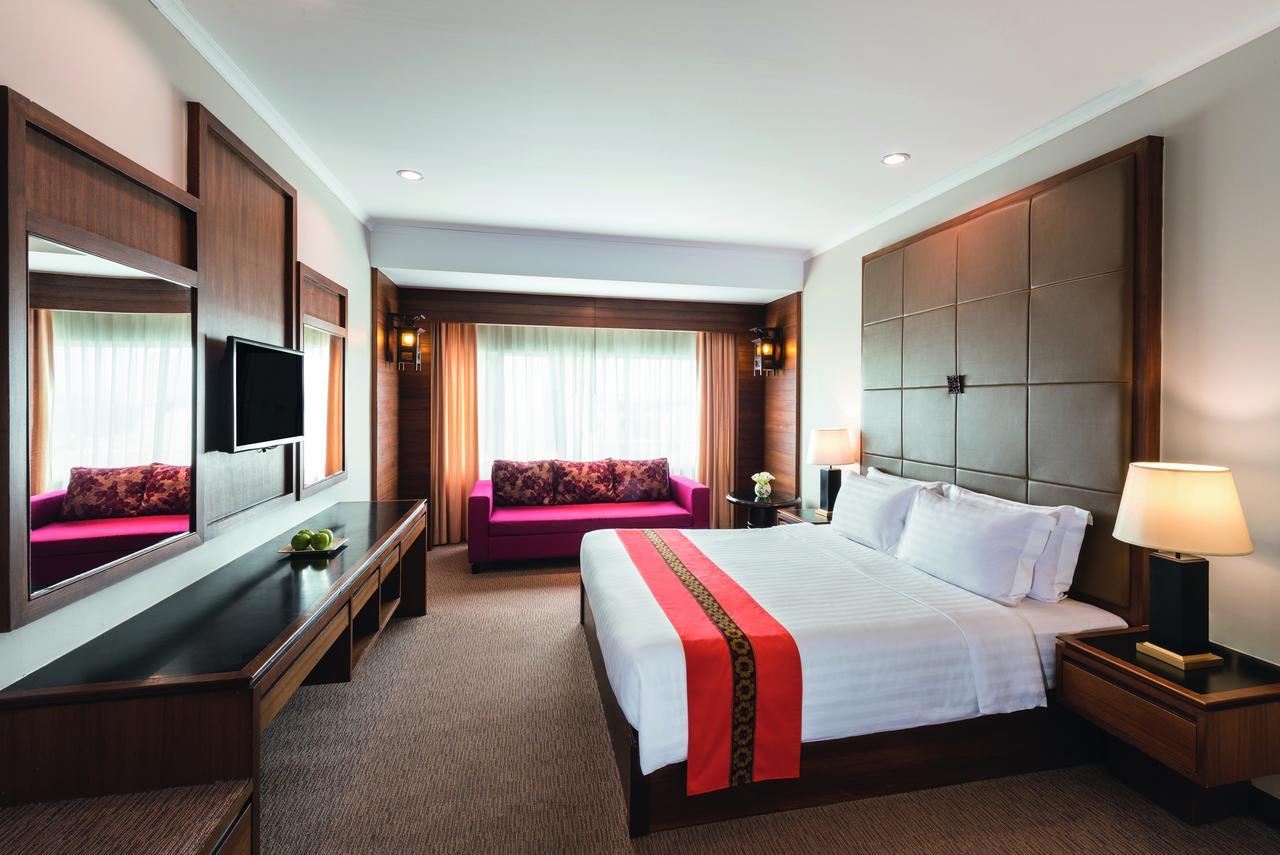 Classic King Room,545971746:JPEG