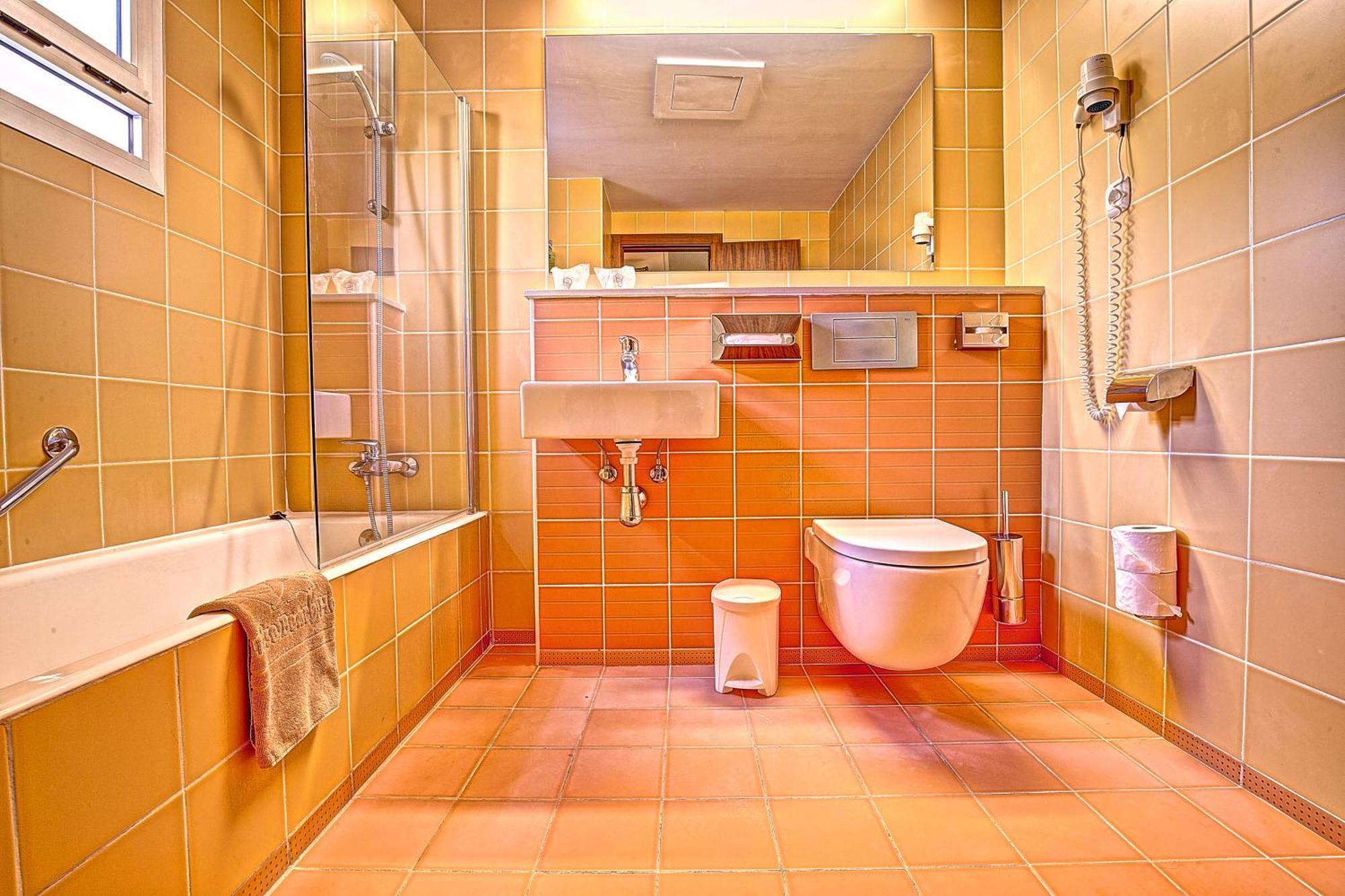 Dreibettzimmer mit Meerblick