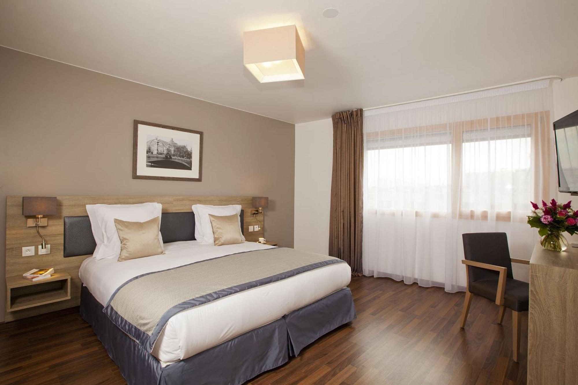 One-Bedroom Apartment,1364283908:JPEG