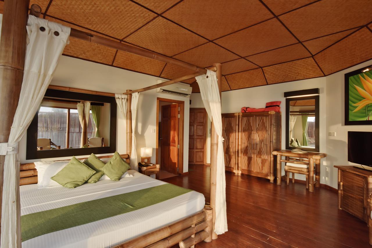 Semi Water Bungalow