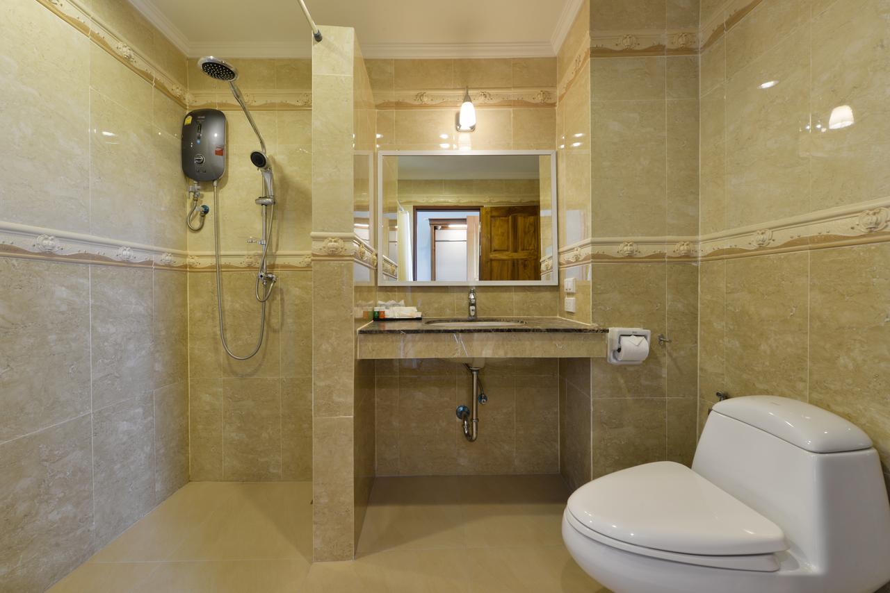 Deluxe Twin Room with River View
