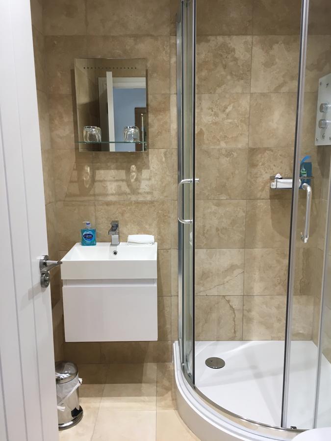 Deluxe Double Room with Shower
