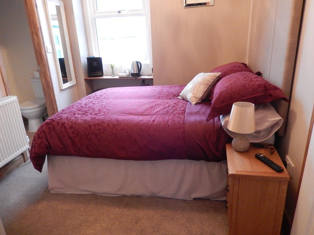 Double Room Private Bathroom 1st Floor