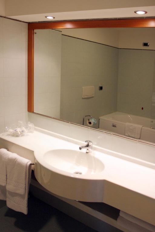 Single Room,61274194:JPEG