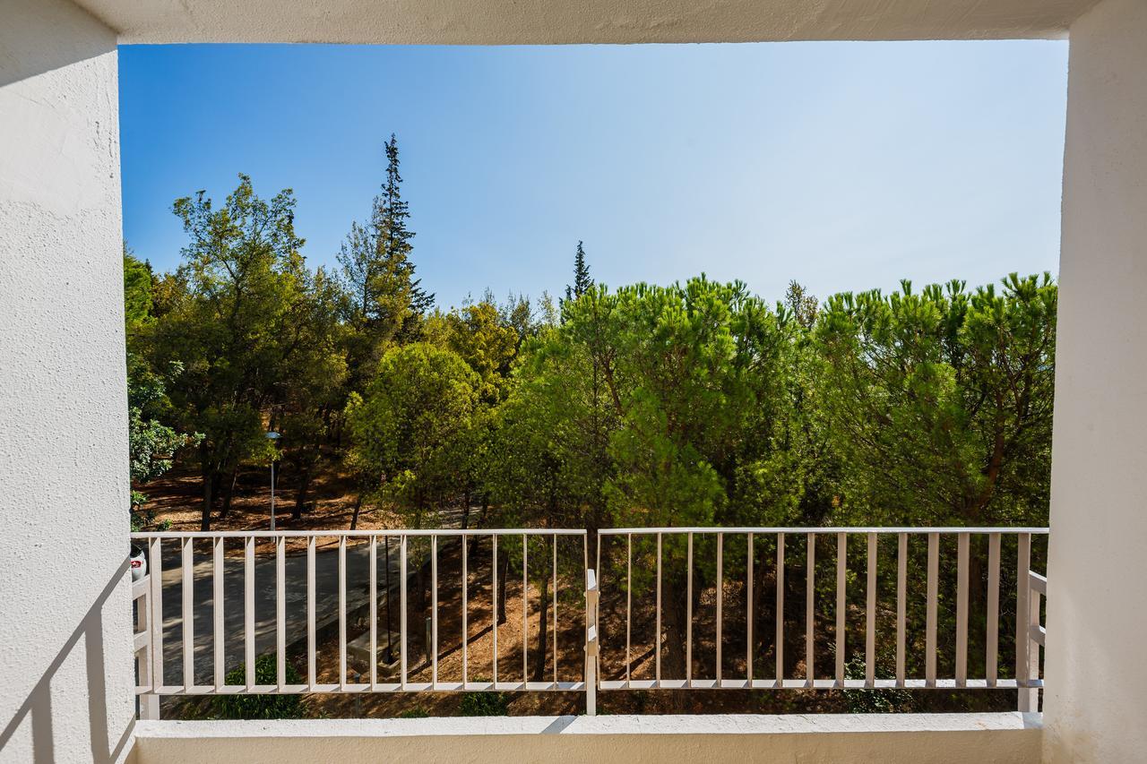 Familienzimmer mit Gartenblick