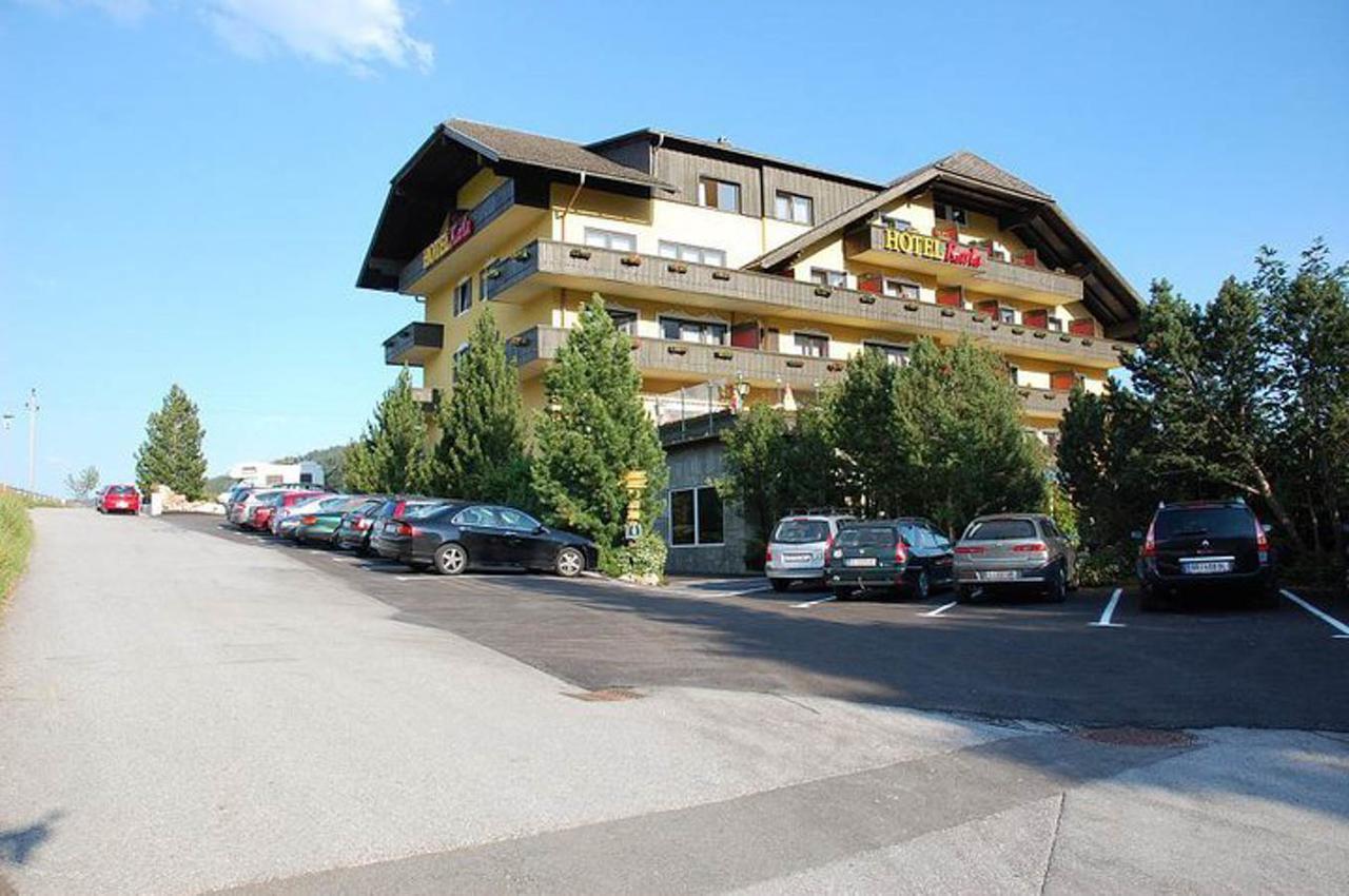 Einzelzimmer mit Balkon
