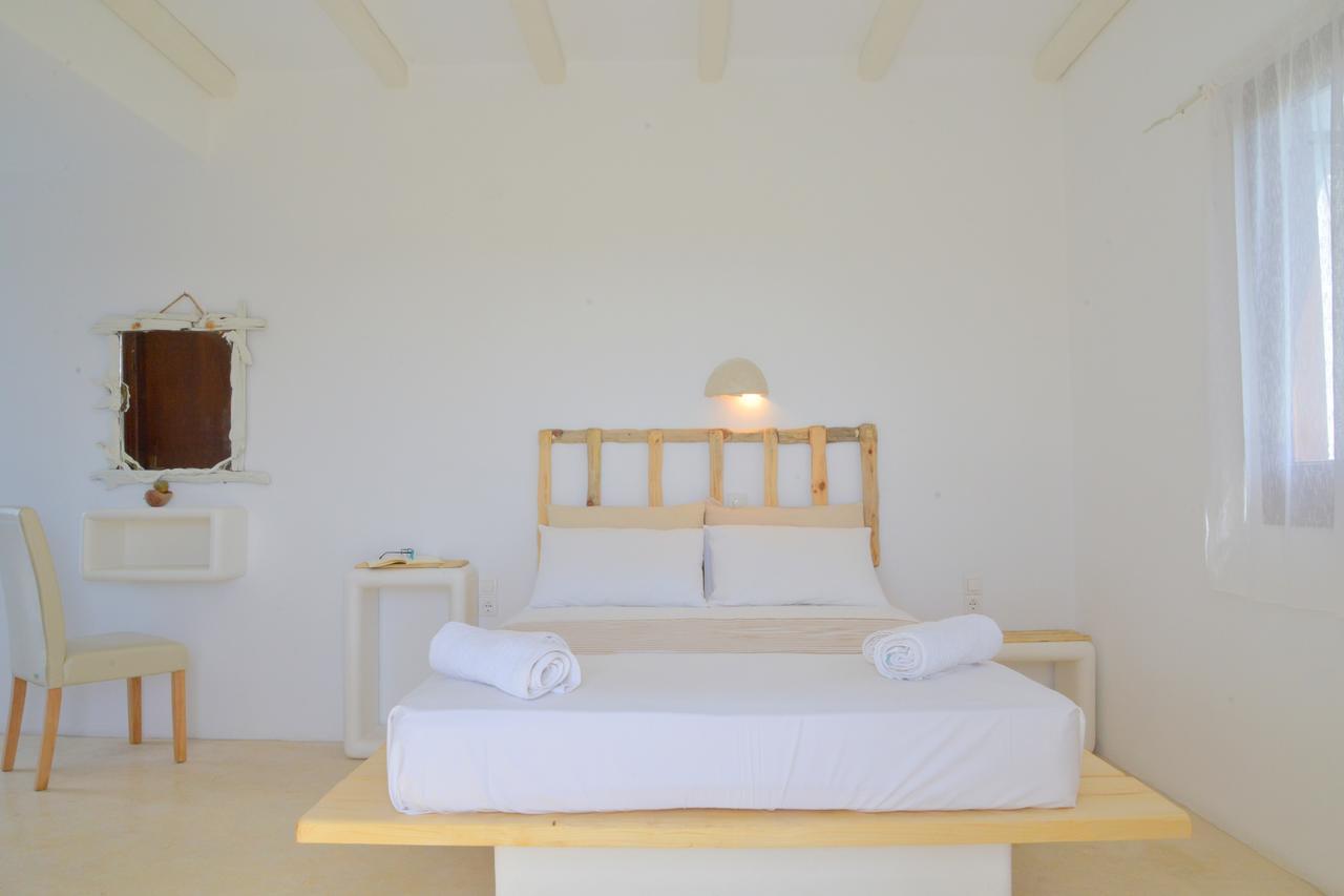 Queen Room with Pool View
