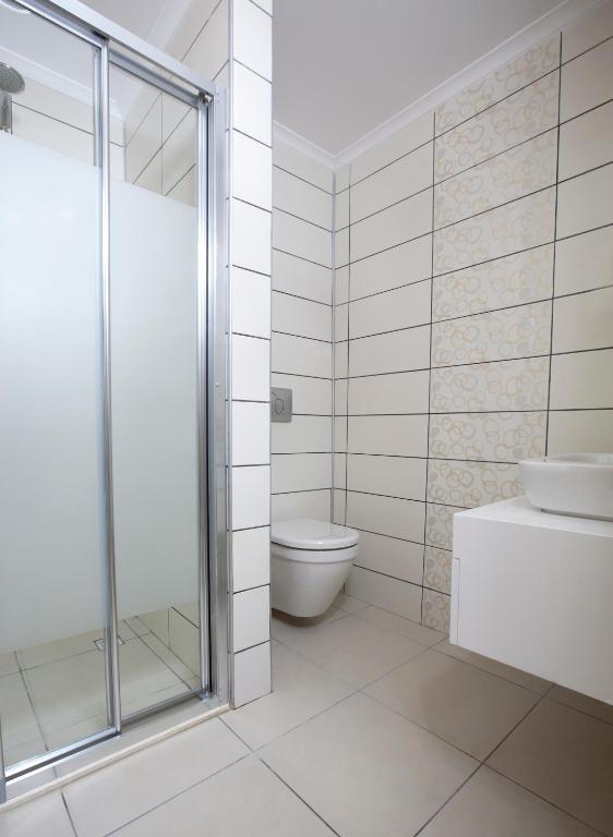 Standard Triple Room,63292390:JPEG