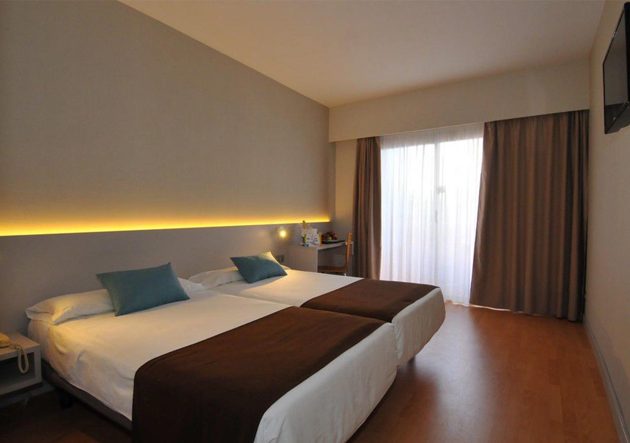 Standard Double or Twin Room,633221883:JPEG