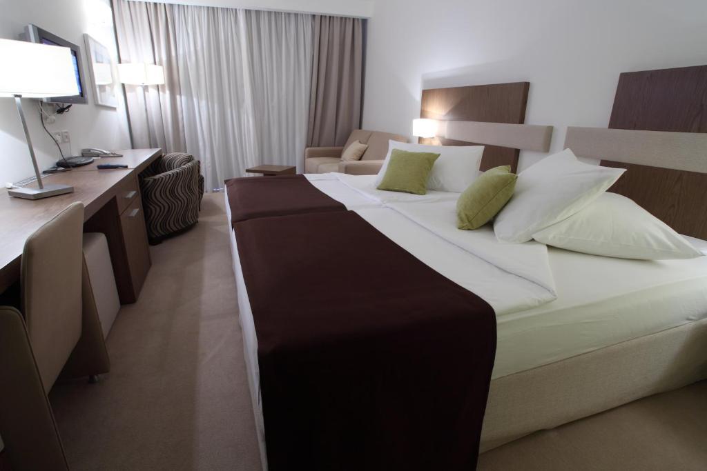 Superior Double Room Balcony Sea View