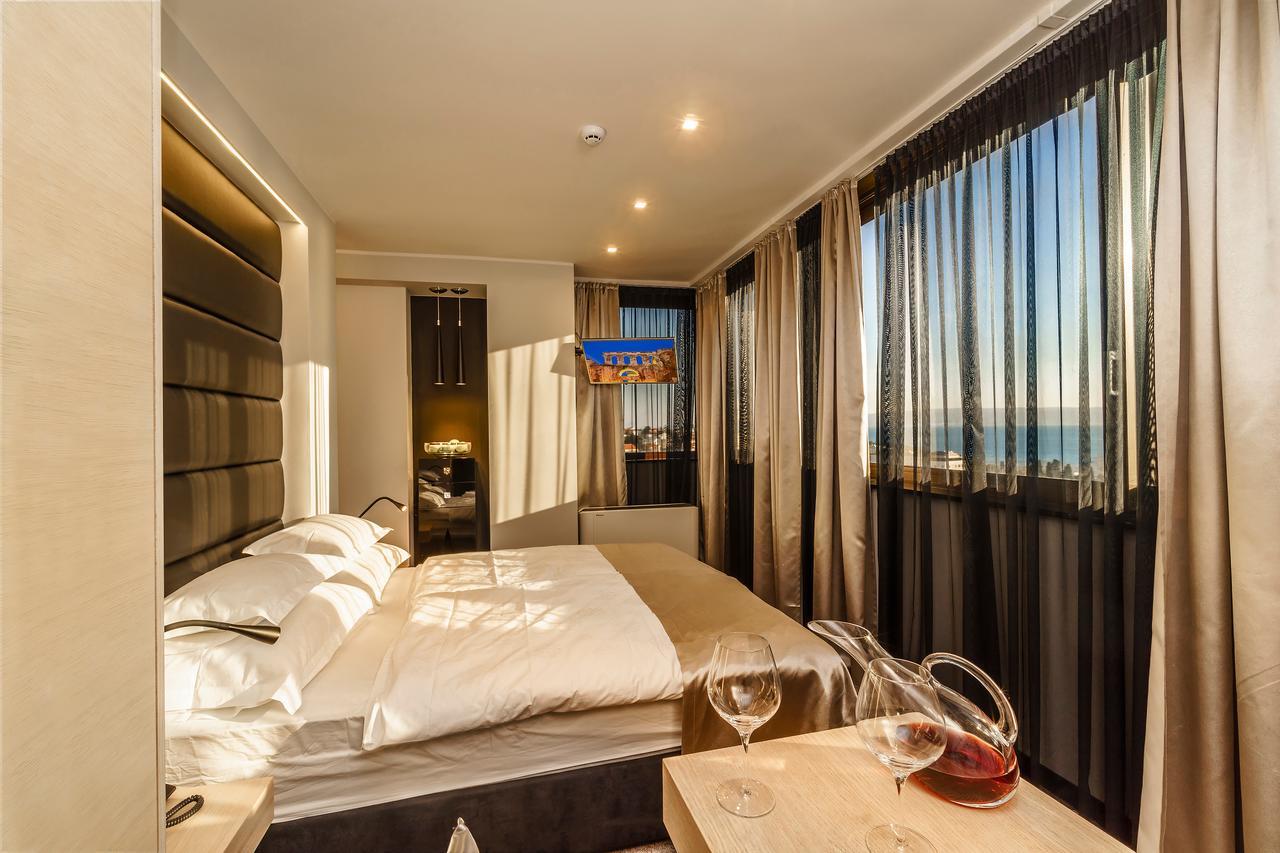 Suite with Sea View