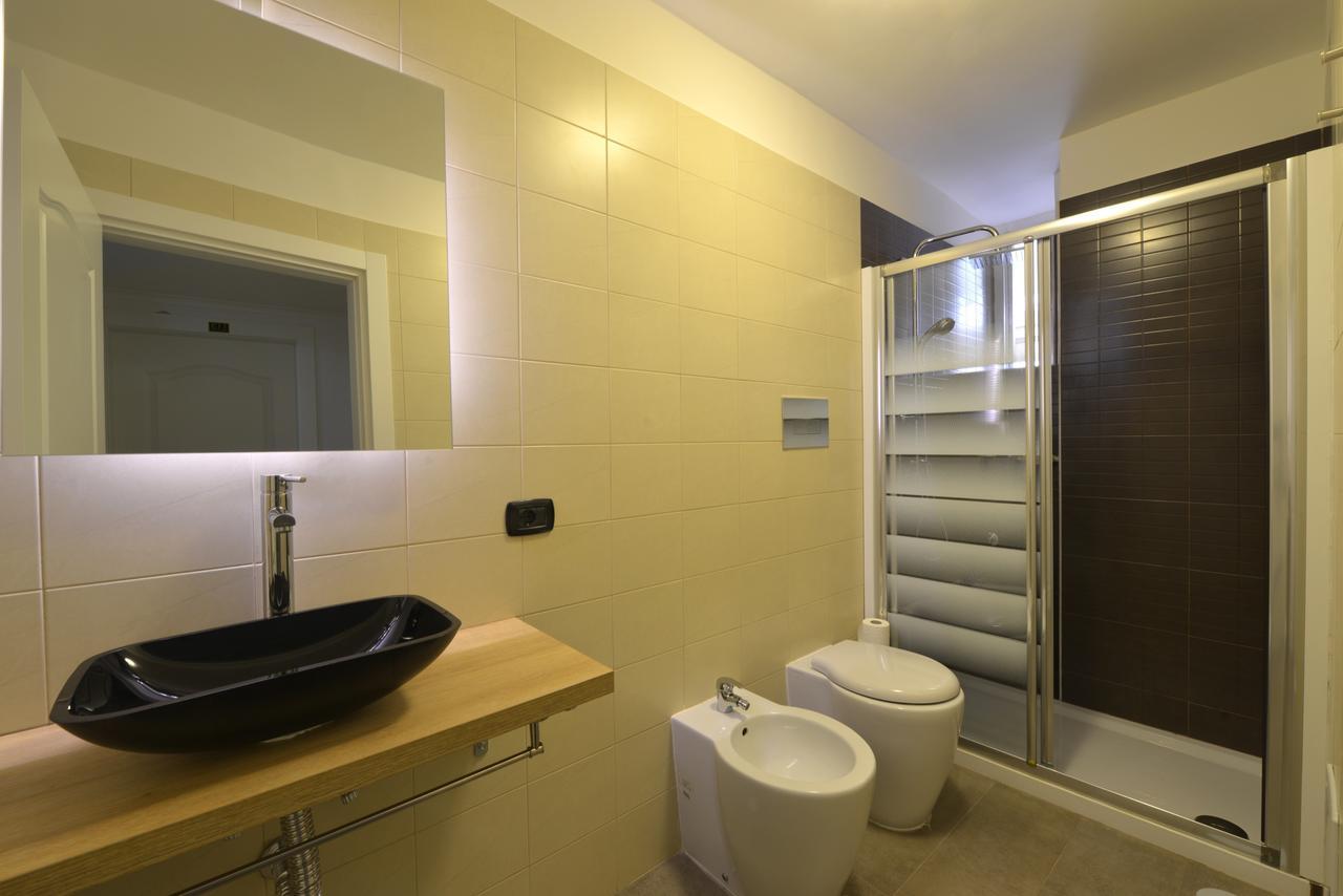 Double Room Private Bathroom,843266117:JPEG