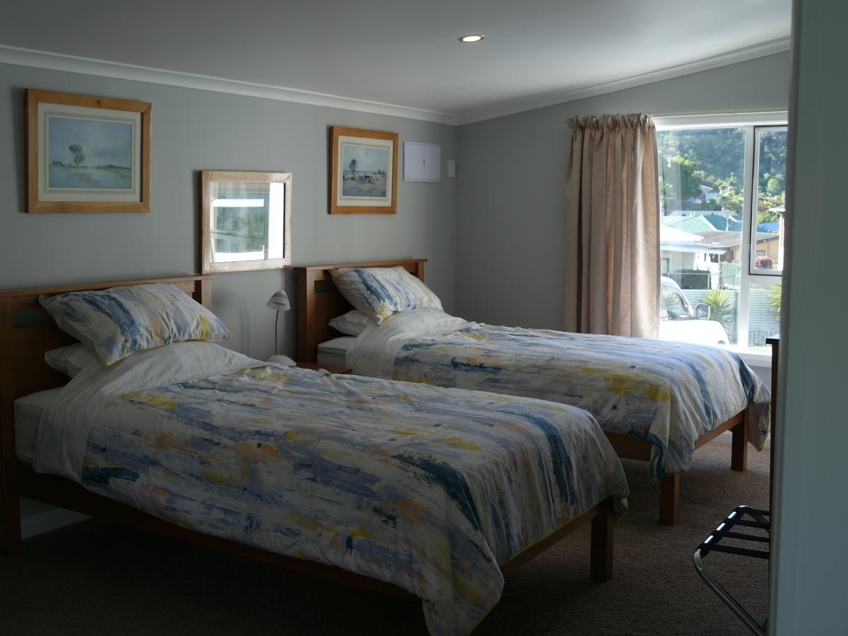 Deluxe Twin Room - 4