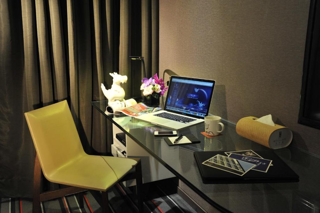 Premier Double Room with City View