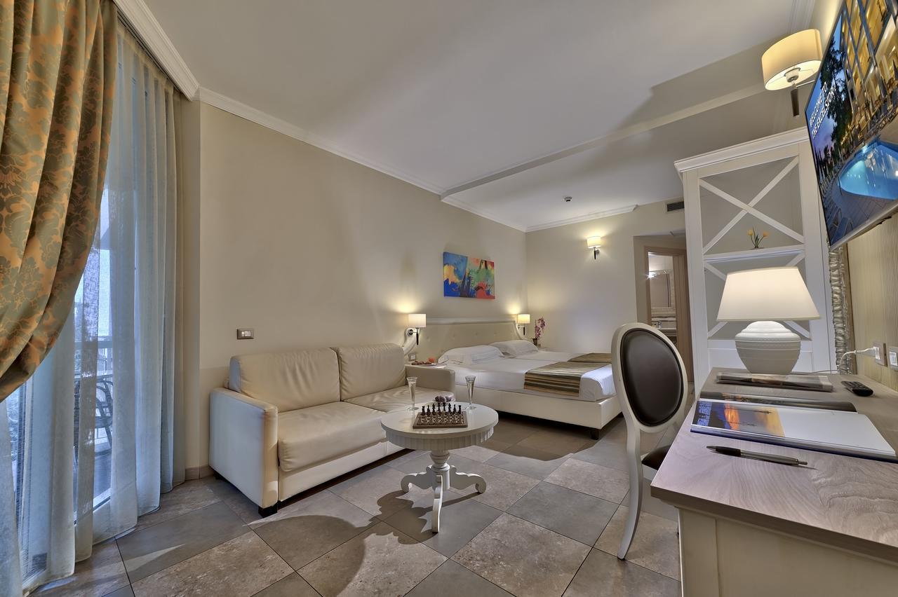 Superior Doppelzimmer mit Balkon und seitlichem Seeblick