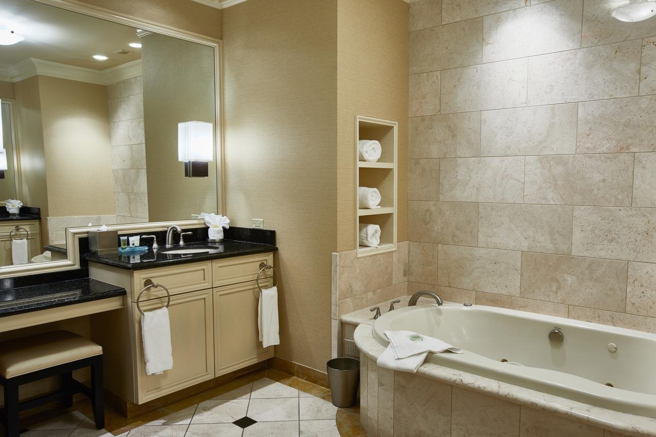 Suite con bañera de hidromasaje - Cama extragrande