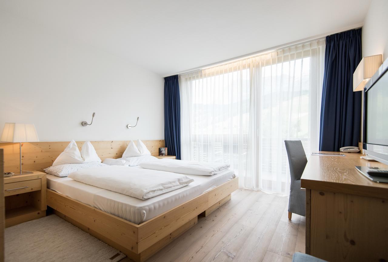 Doppelzimmer mit Balkon
