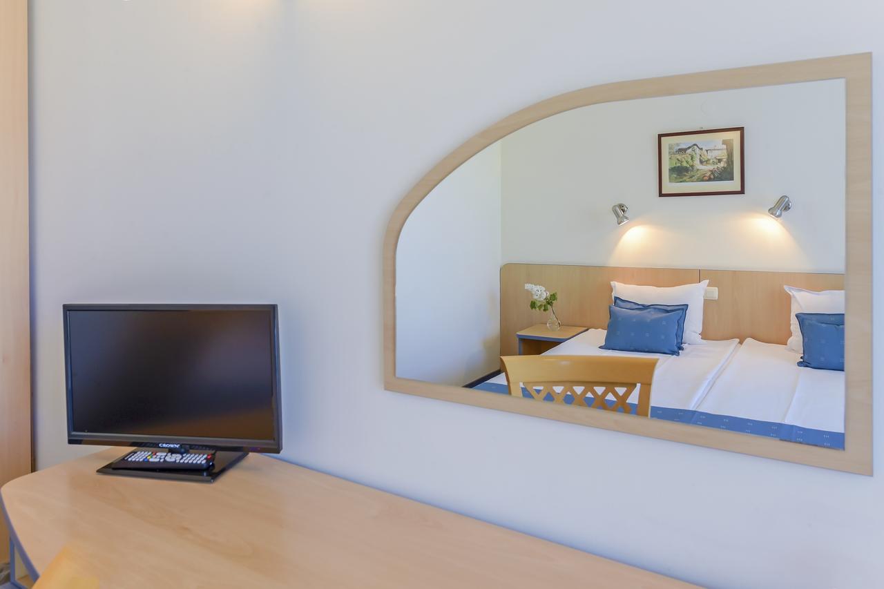 Standard Double or Twin Room Extra bed